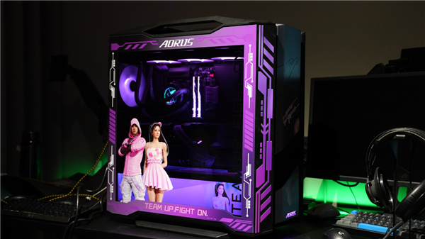 硬核性能技嘉AORUS为PCL赛事解说RASH悲威斯尼斯入口喜定制电竞MOD主机(图7)